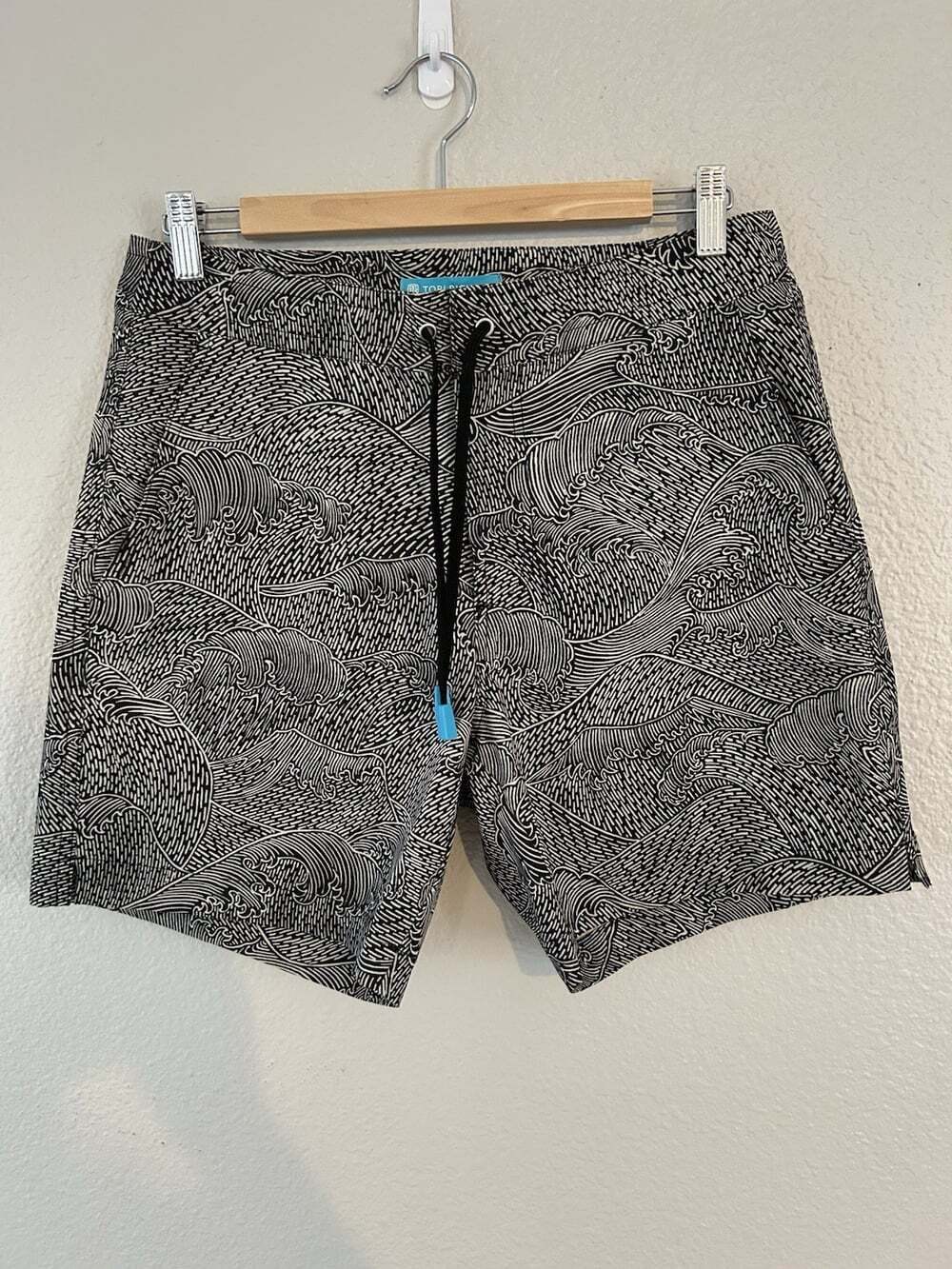 Tori Richard Tendensea Men's Swim Trunks Size Medium Wave Pattern